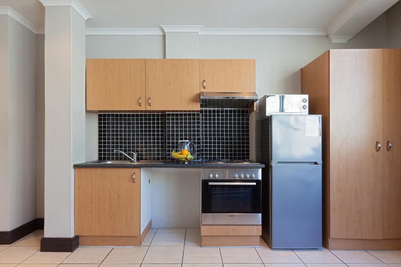 The Square 332 By Ctha Apartment