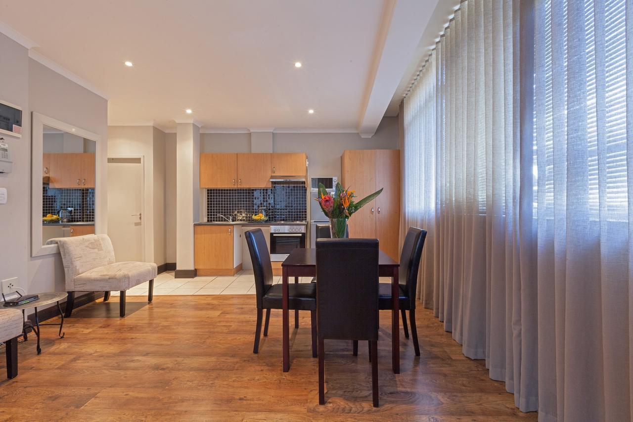 The Square 332 By Ctha Apartment